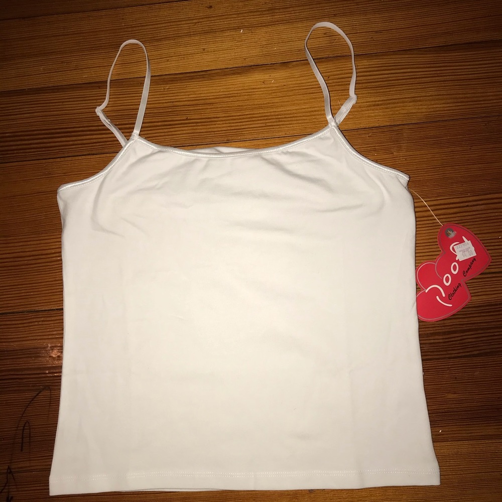 White spaghetti straped kinda cropped tank top